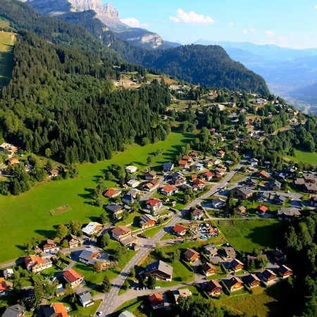 At101 6 Pers Proche Base De Loisirs Les Carroz d'Araches